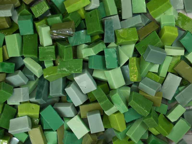 Smalti Tiles 0.200 kilo(0,44 lb) MIX 13 - MEDIUM GREEN 2